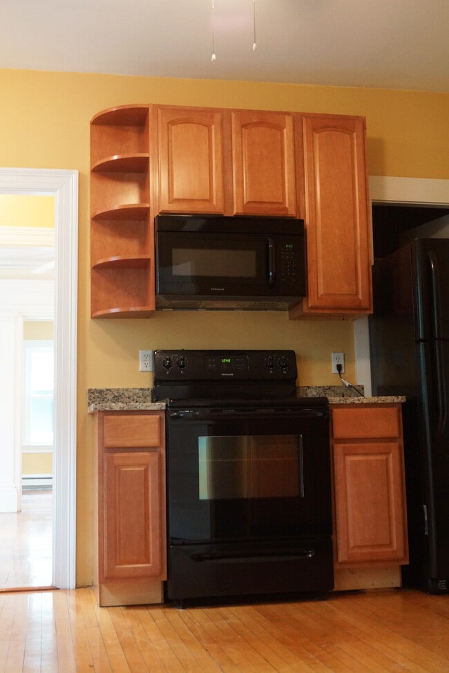 Photo - 20 University Ave Unidad 0