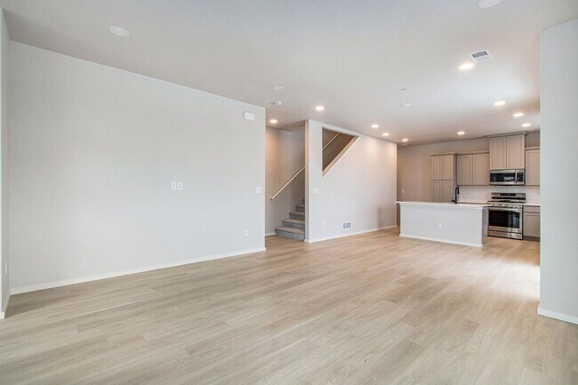 Photo - Luxury Rowhouse w/ Over-sized Garage