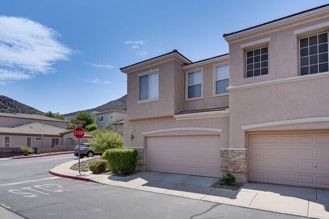 Photo - CHARMING 3 BEDROOM TOWN HOME