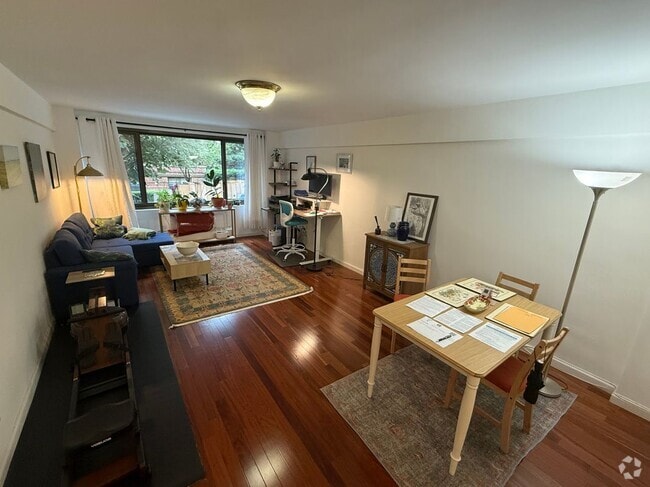 Building Photo - 425 E 63rd St Rental