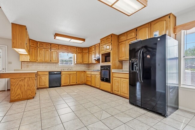 Photo - 3 Bedroom, 2 bath on Corner Lot near Golf Course