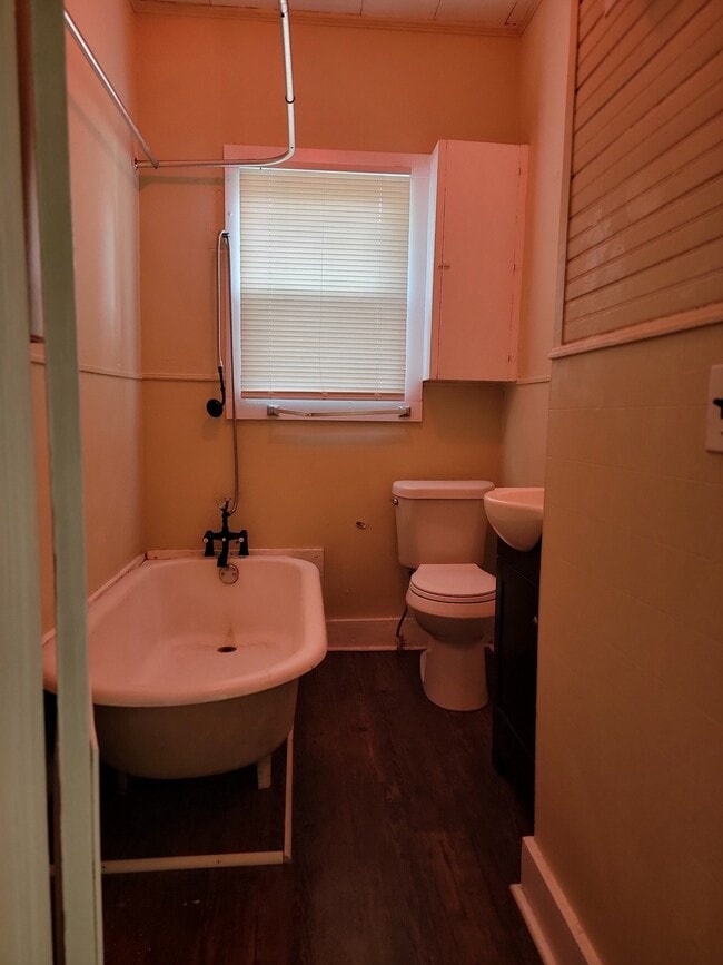 Photo - 101 N 11th Ave