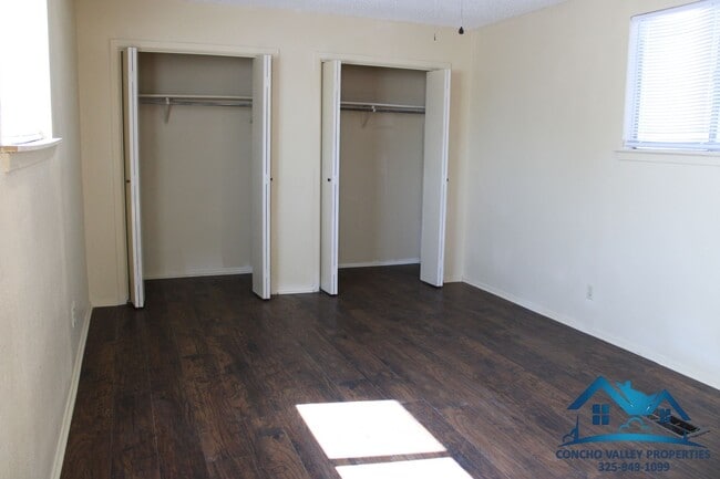 Photo - 3 Bed/ 2 Bath Townhome for Rent