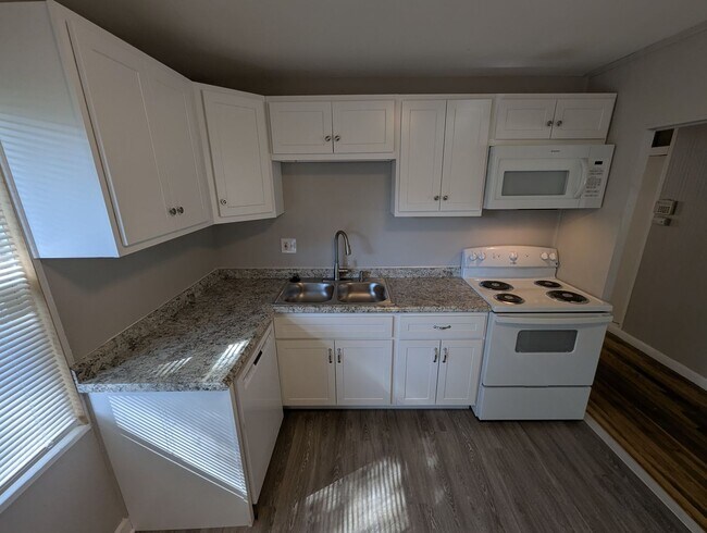 Photo - Lawnview Vista