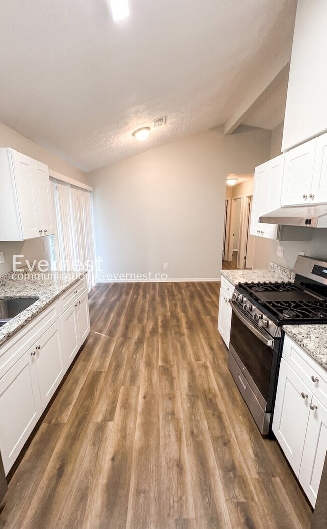 Photo - 7800 Park Ln