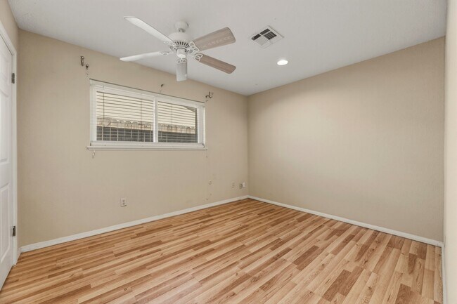 Building Photo - 5211 Court Rd