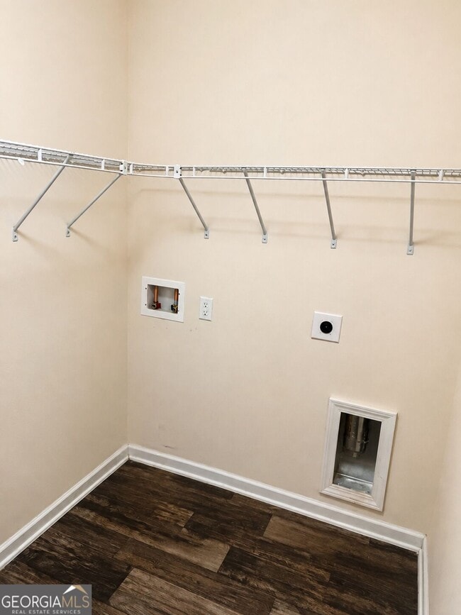 228 Brooklet Cir