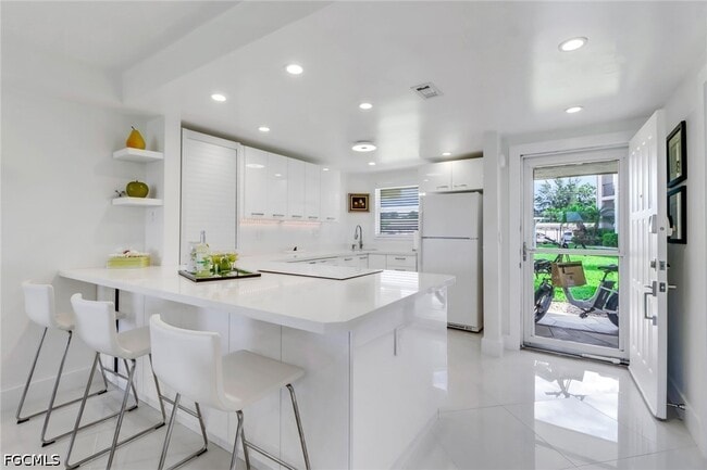 Photo - 9 High Point Cir N Unit 102