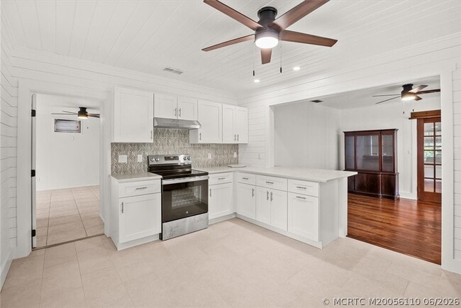Photo - 705 SE Stypmann Blvd