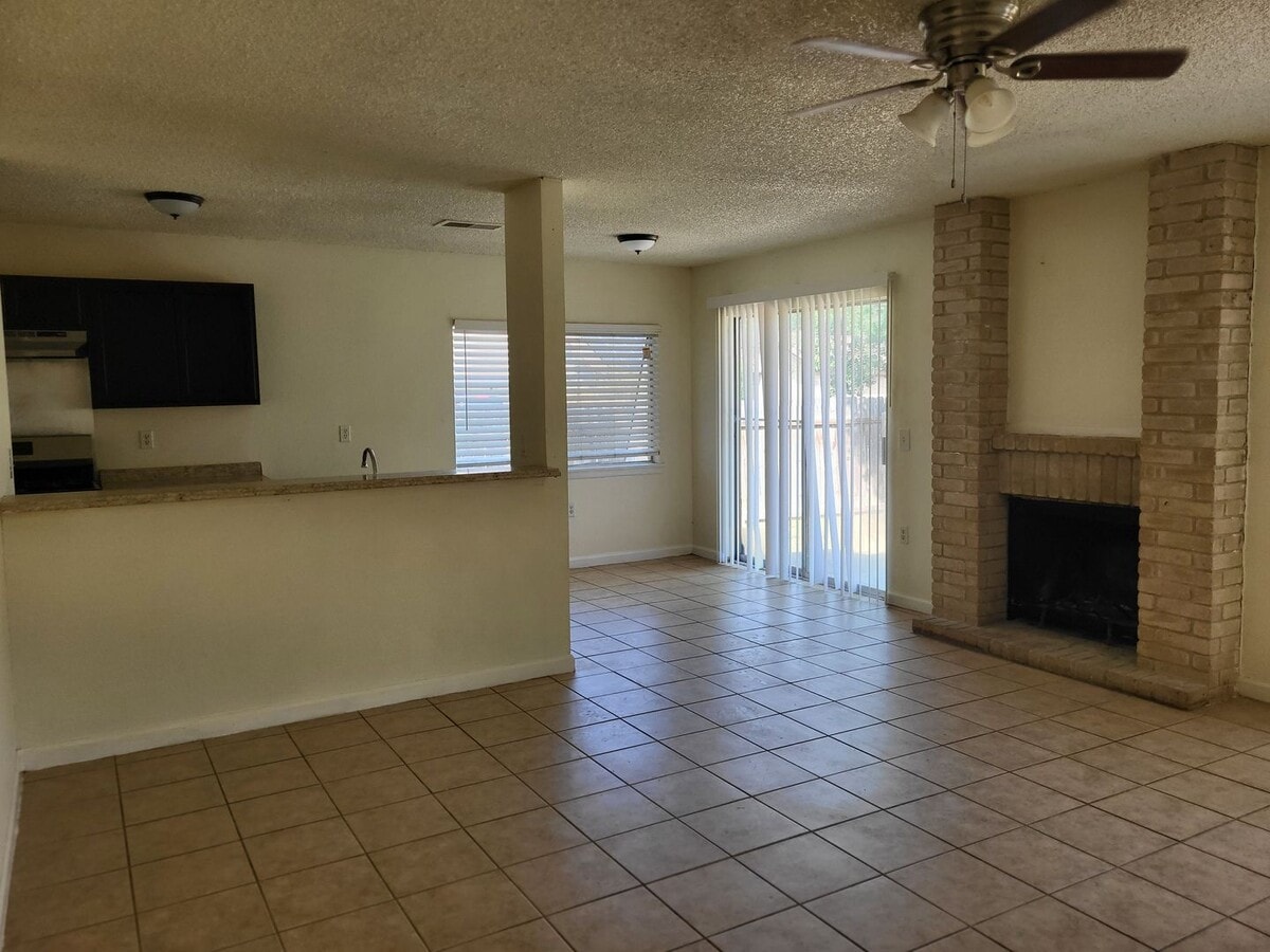 Photo - 9483 Bowen Dr