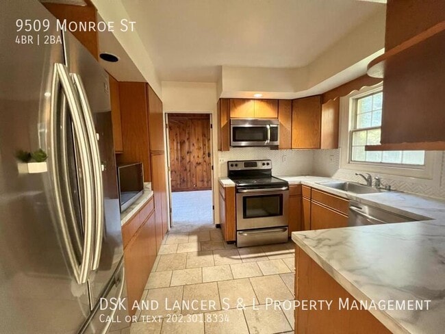 Photo - 9509 Monroe St