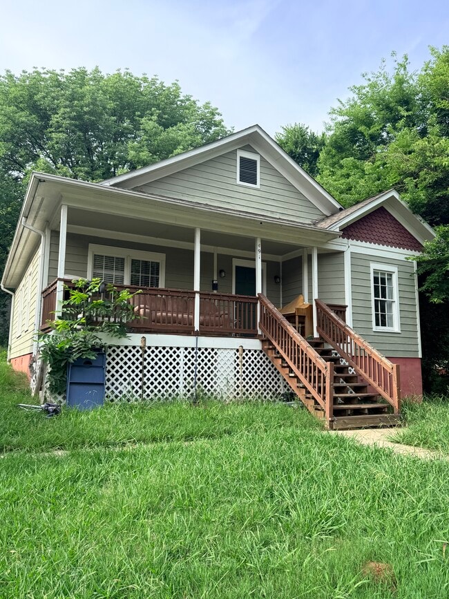 Photo - 491 Lynch Ave NW