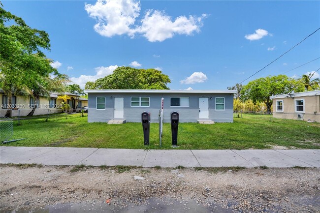 Building Photo - 26620 SW 138th Ct Unit B
