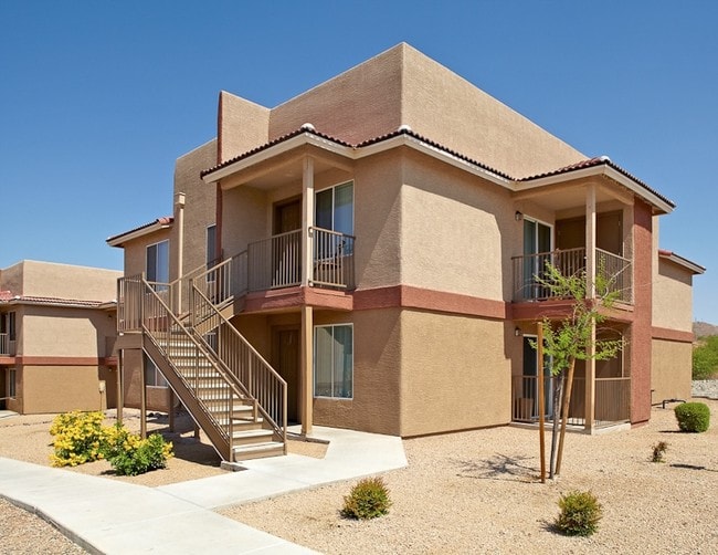 Mountain Pointe Apartments - Mountain Pointe Apartments