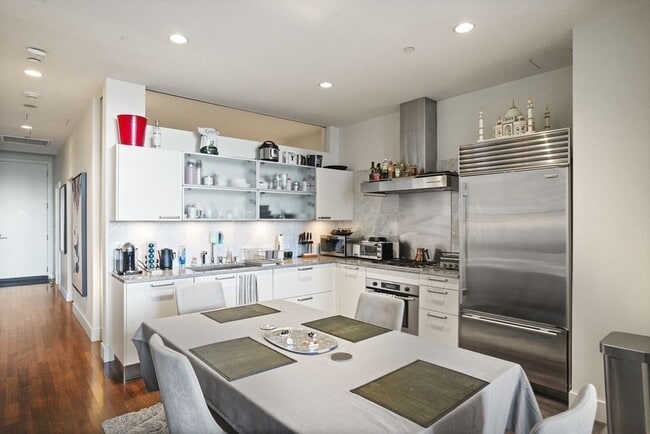 Photo - 360 Newbury St Unit 502##