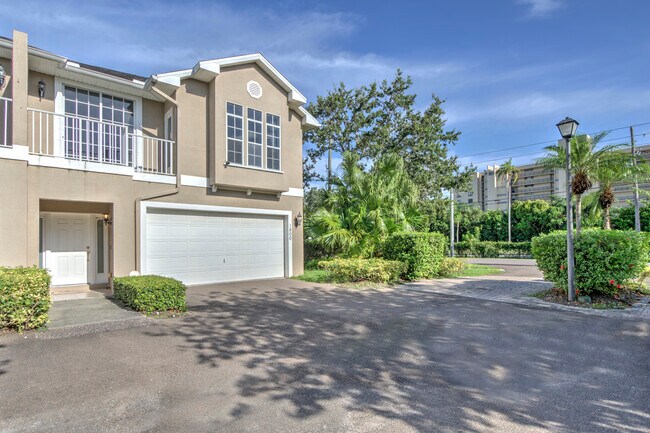 Photo - 1800 Bayshore Way