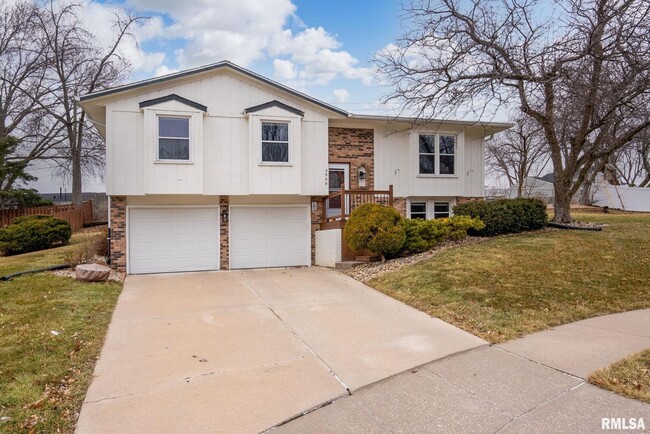 Bettendorf 3 Bedroom House; This one will... - Bettendorf 3 Bedroom House;  This one will...