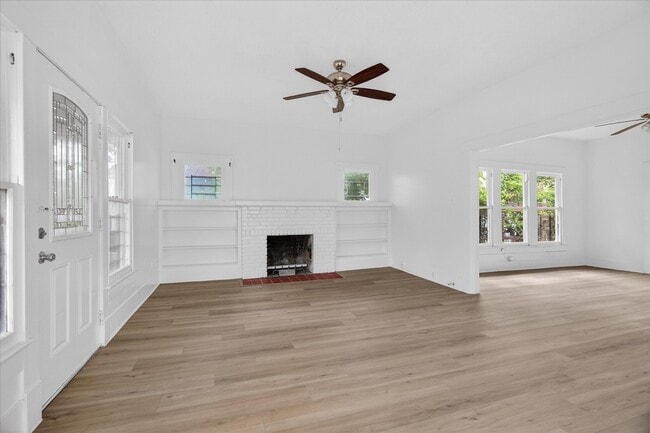 Photo - 1607 Holman St