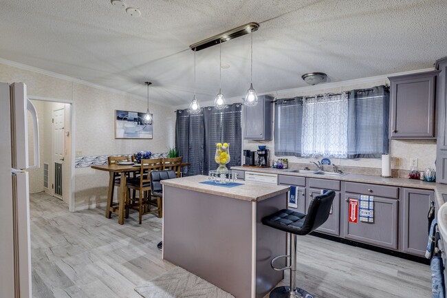 Photo - 9427 Syble Dr