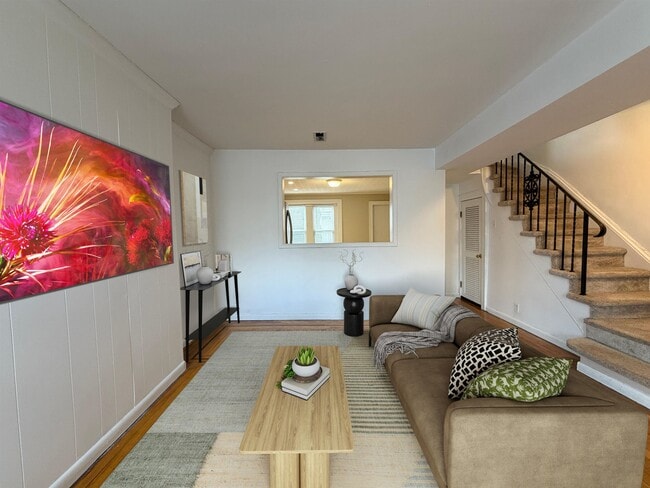 Photo - 7 Whitman Ave