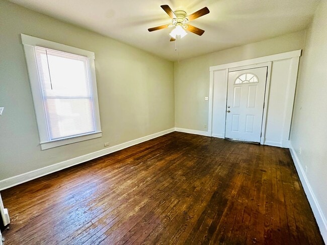 Photo - 725 Iowa Ave