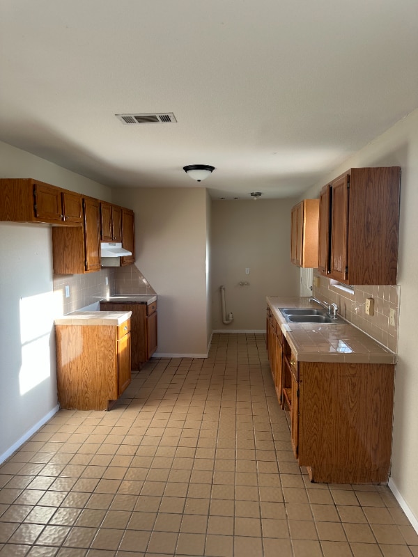 Photo - 897 Petit Rd