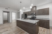 1BR, 1BA - 931SF - Driftwood - Kitchen