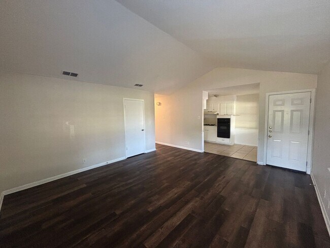 Photo - 1615-1619 N Alexander Street Unidad 1619