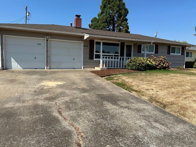Very Clean 3 Bedroom 1 Bath Home With Cent... - Very Clean 3 Bedroom 1 Bath Home With Cent...