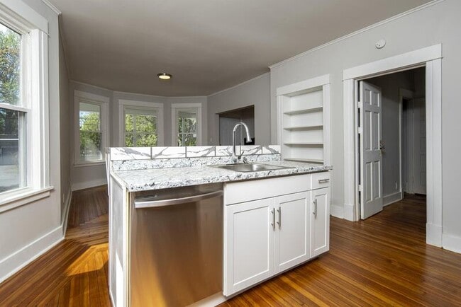 Photo - 441 Hamilton St Unit 2FL