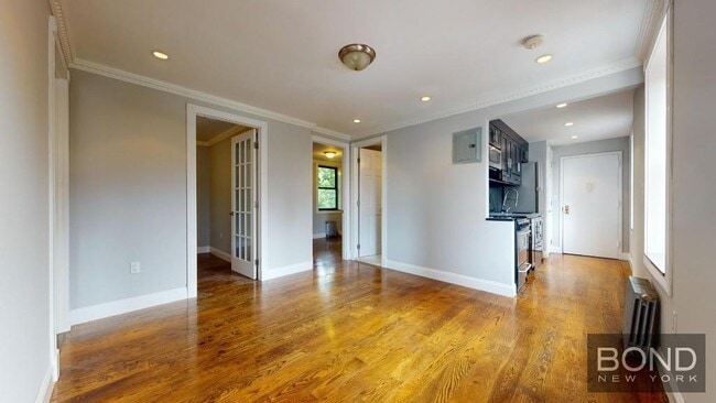 Photo - 396 E 10th St Apartamento Unidad 4