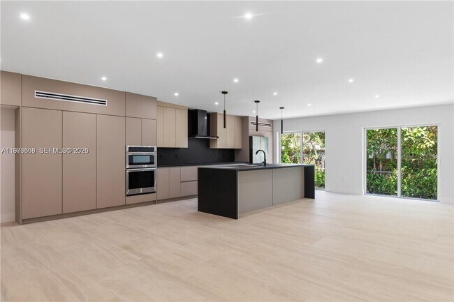 Photo - 2251 SW 20th St