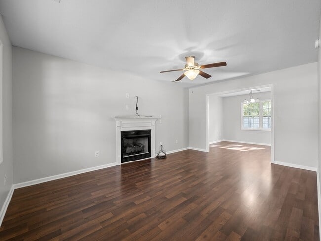 Photo - Welcome to Clymer Court!