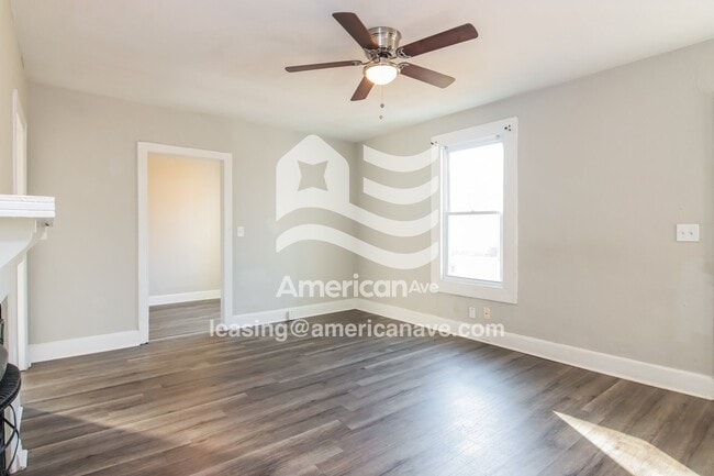 Photo - 2207 Heard St