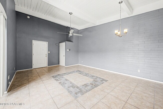 2525 N Alvernon Way Unit F6