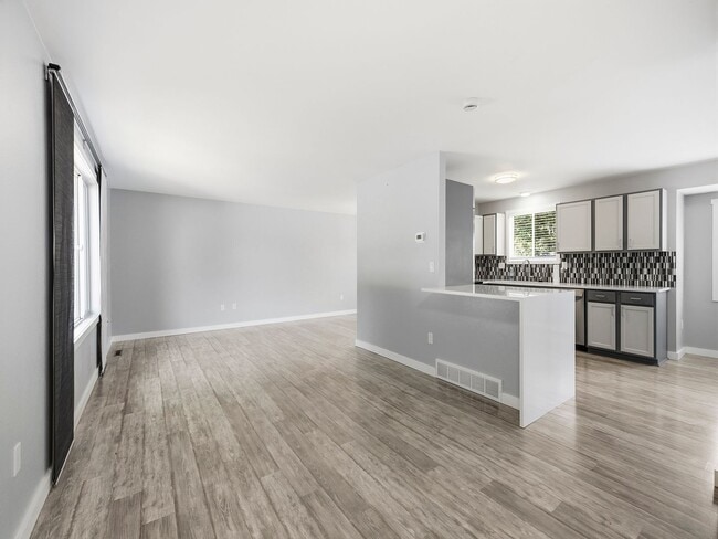 Photo - Beautiful Updated 5 Bed 3.5 Bath House in Central Fort Collins!