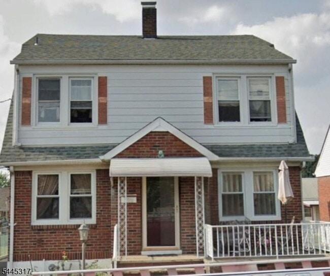 Building Photo - 227 Illinois Ave