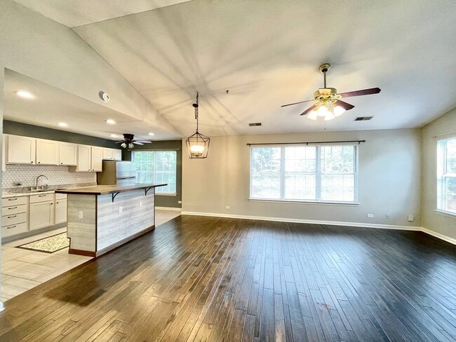 Photo - 433 Gloria Ln