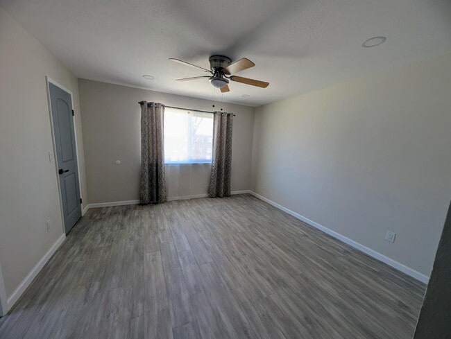 Photo - 1385 Sprague St