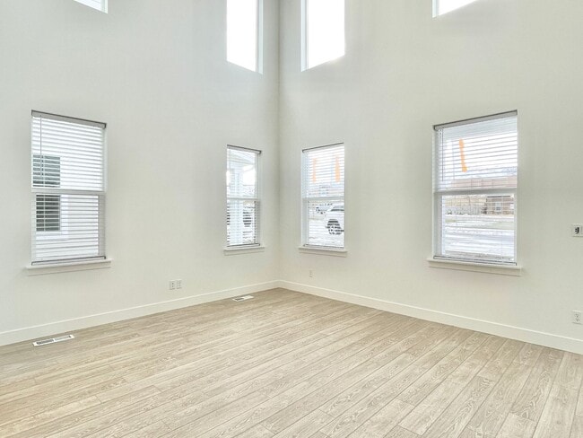 Photo - Gorgeous Townhome at Mountain Ridge!