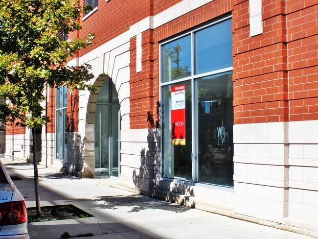 Primary Photo - 2740 W Armitage Ave