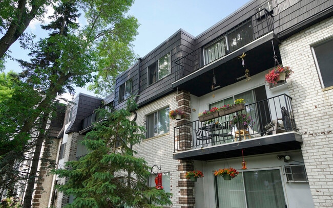 Bellows Court