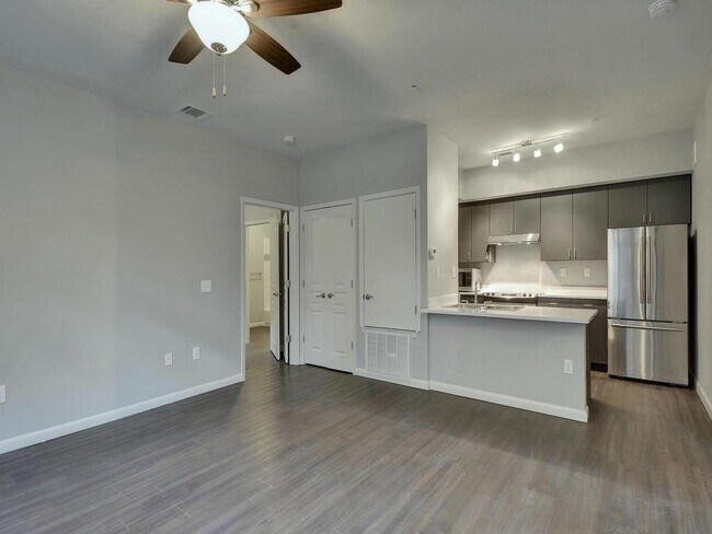Photo - 2822 Rio Grande St Unit 303