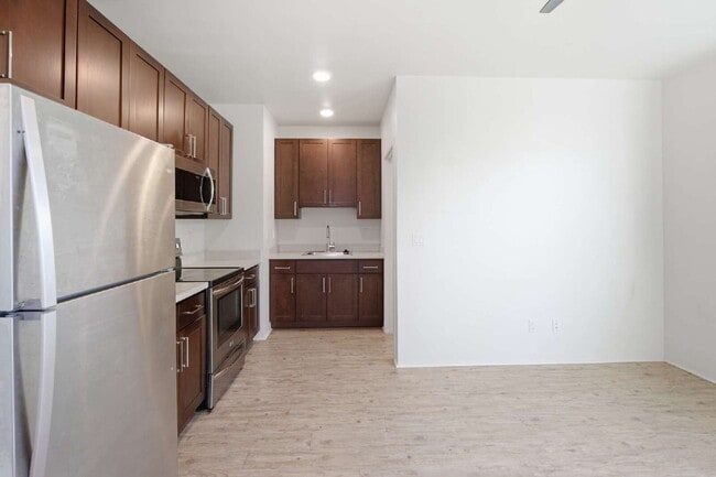 Photo - Modern Studio with Full Kitchen in Ho'opili