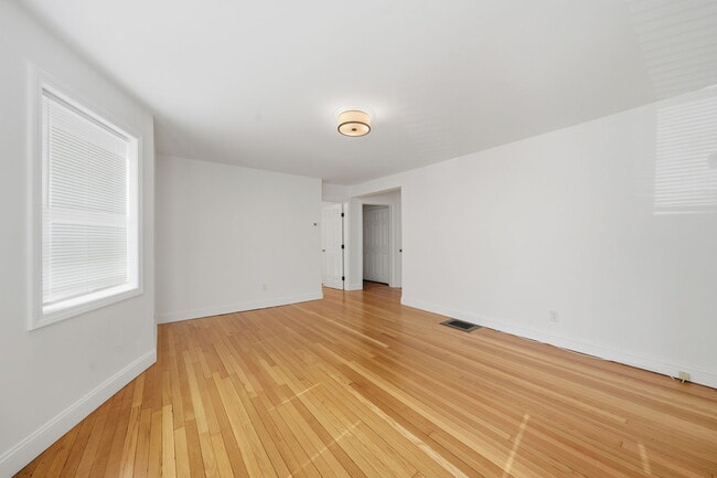 Photo - 87 Floral St Unit 1