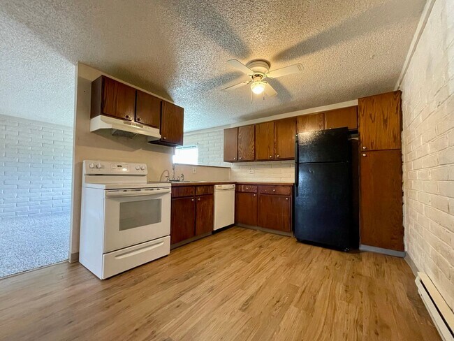 2 Bed, 1 Bath Apartment In Firestone