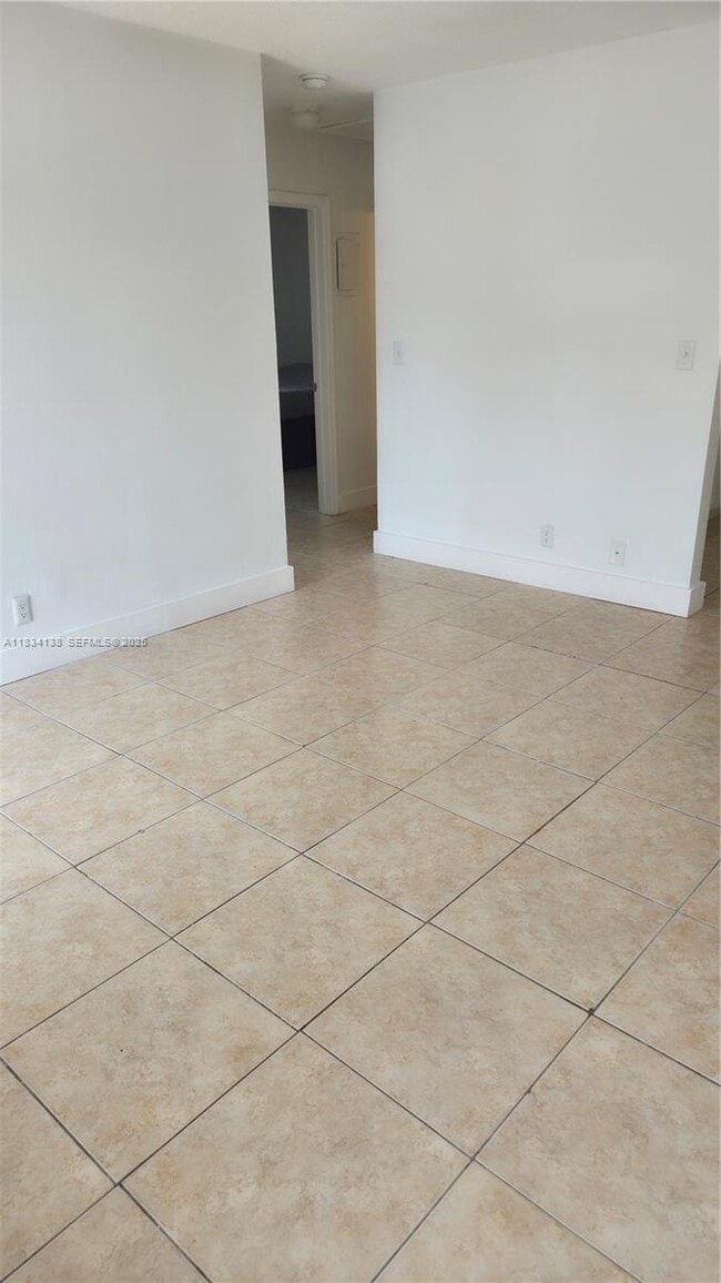 Photo - 3970 NW 31st Terrace Unidad 2