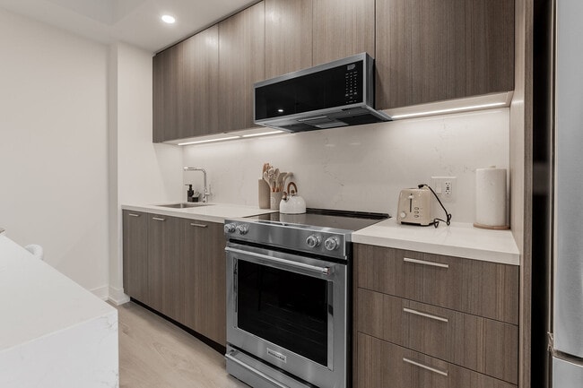 Photo - 29 York Garden Wy