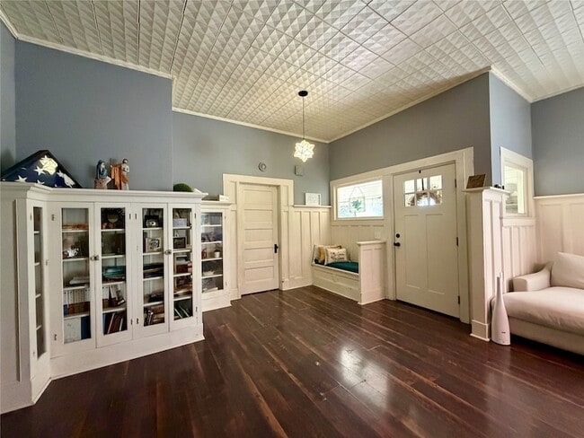 Photo - 301 Forrest Ave