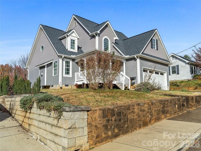 Photo - 14 Hildebrand St